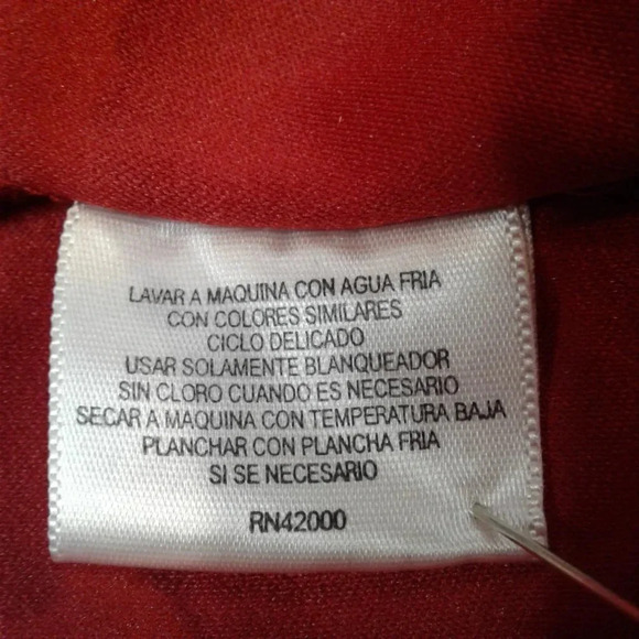 Basic Editions Woman's Red Velour Button Down Polyester Shirt  Top Size 2X - Picture 7 of 9